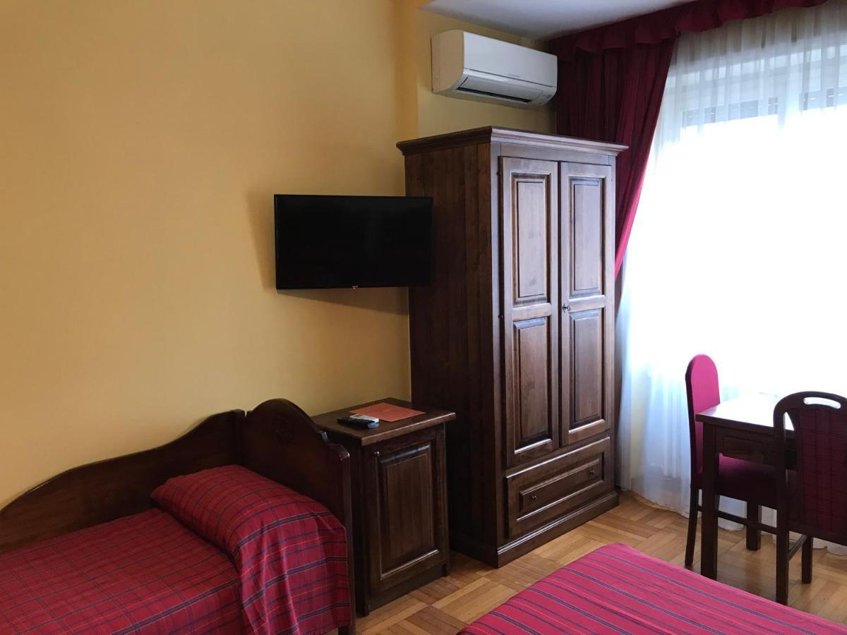 Perseo B&B Rome Bagian luar foto